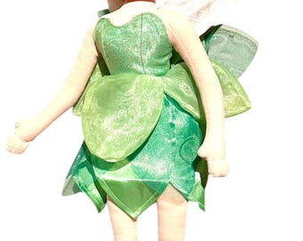 Muñeco de peluche suave con alas de purpurina verde de Campanilla de Disney Store de 40 cm Nuevo etiquetado