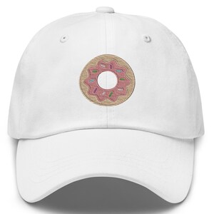 Op de afbeelding: Een set van drie keramische mokken met een gespikkelde, matte afwerking. De mokken zijn in crème, grijs en zwart. Elke mok heeft een eenvoudig, minimalistisch ontwerp, perfect voor koffie of thee.