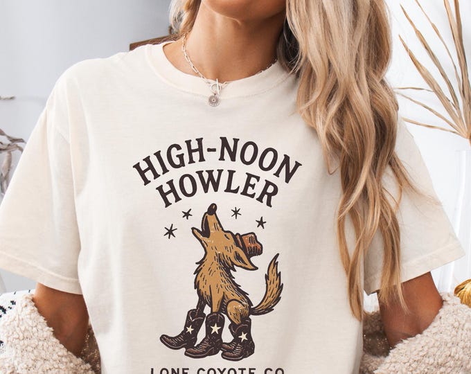 Retro Coyote TShirt, Vintage Desert Coyote Tee, Retro Western Coyote Shirt, Comfort Colors Wild West Aesthetic, Howler Coyote