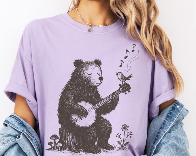 Bear Banjo Bluegrass T-Shirt: Vintage Animal Musician Tee