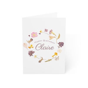 Carte personnalisée de joyeux anniversaire ou d'anniversaire avec fleurs pressées, papeterie florale, carte pressée de fleurs sauvages. Carte d'anniversaire personnalisée.