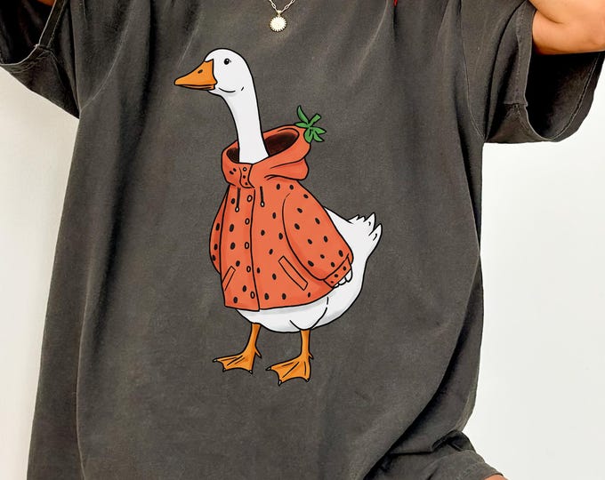 Comfort Colors® Strawberry Goose Shirt, Silly Goose, Goose Strawberry Shirt, Cute Goose Shirt, Strawberry Lover Gift, Strawberry Gift