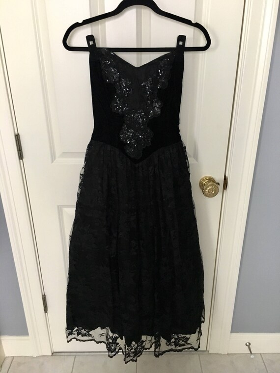 scott mcclintock black velvet dress
