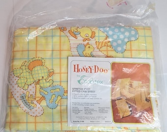 Vintage Honey-Doo Storktex Fitted Crib Sheet Yellow Animal Print Style 6189 NOS