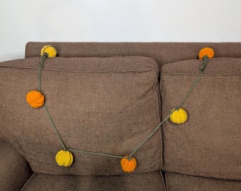 Crochet Pumpkin Garland | Handmade Fall Decor | Cozy Autumn & Halloween Home Decoration | Rustic Yarn Garland | Thanksgiving Mantel Decor
