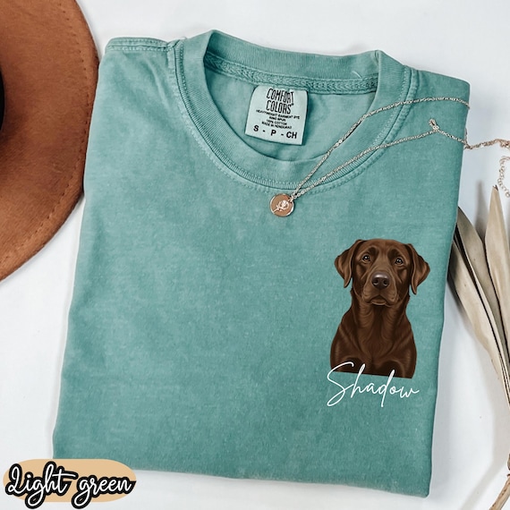 Personalized Chocolate Labrador Shirt: Custom Dog Mom Gift, Lab Lover Tee