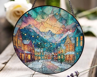 雪景色とクリスマスツリーが描かれた居心地の良い冬のコテージの