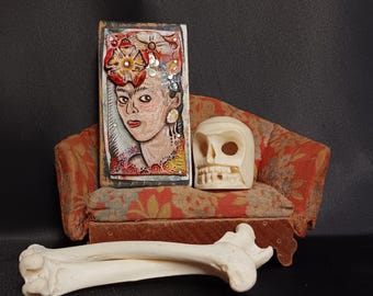 Frida #4 - Left Facing with a Red and white Flower