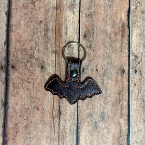 Embroidered Bat Keychain, Gothic Spooky Halloween Bag Charm, Cute Bat Keyfob, Spooky Gift for Bat Lovers, Mini Bat Keychain, Bat Lovers, KEY