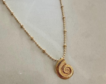 18k Gold Filled Sea Shell Necklace - Dainty Beach Jewelry