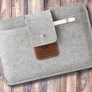 iPad mini 6 case , felt case, build in pen holder made of 100% wool felt handmade gift image 2