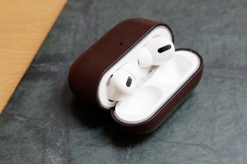 Air Pod / Pro Case leer Otley aangepast monogram Coffee brown