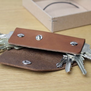 Porte-clés, étui à clés, porte-clés en cuir marron foncé tanné végétal, jusqu'à 10 clés, cadeau d'halloween