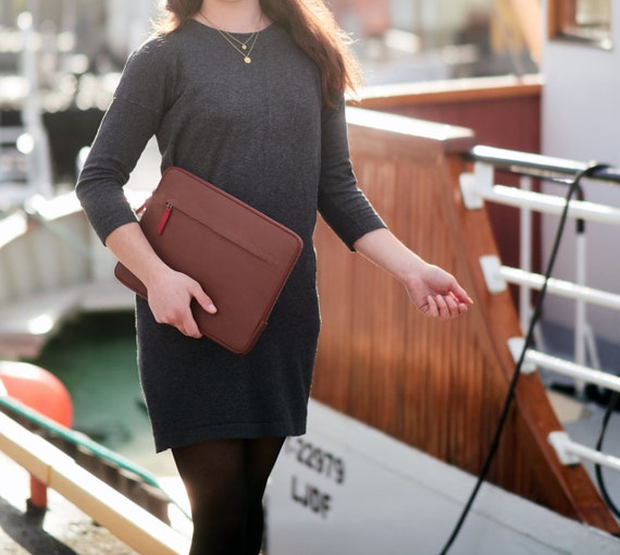 Funda De Cuero Para MacBook Air 15: Forrada Con Fieltro De Lana Y