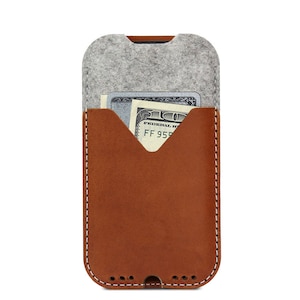 iPhone 13 / 12 Mini mobile case KIRKBY made of merino wool felt cover and vegetable tanned Italian leather Handmade halloween gift