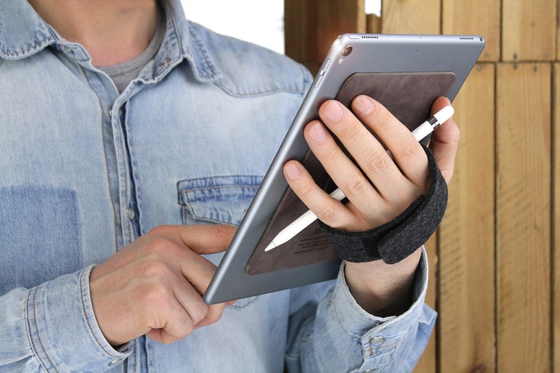 iPad stand and holder TABSTRAP, vegetable tanned leather, merino wool felt Handmade in Germany gift image 2