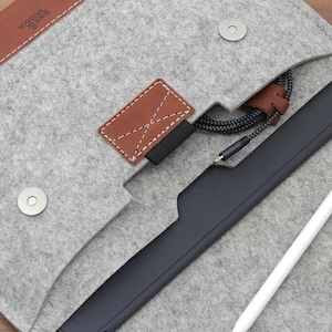 iPad case, iPad sleeve, iPad 9.7 sleeve 100% wool felt vegetable tanned leather from Italy halloween gift