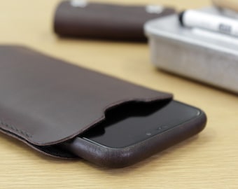 iPhone 13 Mini / 12 Mini case (wide size) -KINGSTON- 100% wool felt (mulesing-free), mobile phone case vegetable tanned leather sleeve