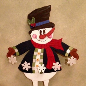 Debi's Doings - PAPER PATTERN - Holiday Wood Craft Pattern "Mr. Shivers"  (38" Tall)