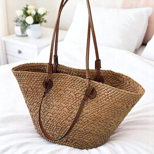 fourre-tout tissé en paille fait main | Grand sac à bandoulière d'été avec lanières en cuir | sac à main bohème | Sac à main tendance pour femme