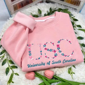 Moletom com capuz ou moletom bordado com letras florais da faculdade, moletom com capuz personalizado com letras gregas da faculdade, moletom com capuz de irmandade, suéter de ensino médio