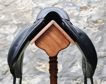 Custom English Horse Saddle - Lightweight Synthetic Tree, Adjustable Gullet, Comfortable Trail Riding Saddle