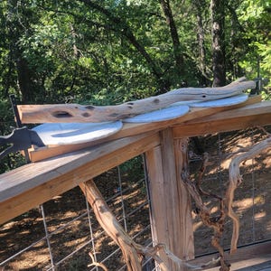 Beeindruckende 130 cm lange Manzanita Vogel Sitzstange - Einzigartiger natürlicher Astständer für große Papageien und exotische Vögel - Express Versand