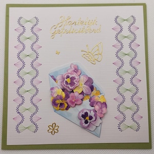 Handgefertigte Grußkarte mit Stickerei und einem 3D Bild. Komplett mit Briefumschlag. Größe der Karte beträgt 13,5 x 13,5 cm.
