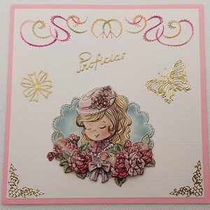 Handgefertigte Grußkarte mit Stickerei und einem 3D Bild. Komplett mit Briefumschlag. Größe der Karte beträgt 13,5 x 13,5 cm.