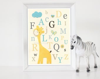 Lámina infantil con alfabeto de jirafa: decoración para habitación infantil de género neutro
