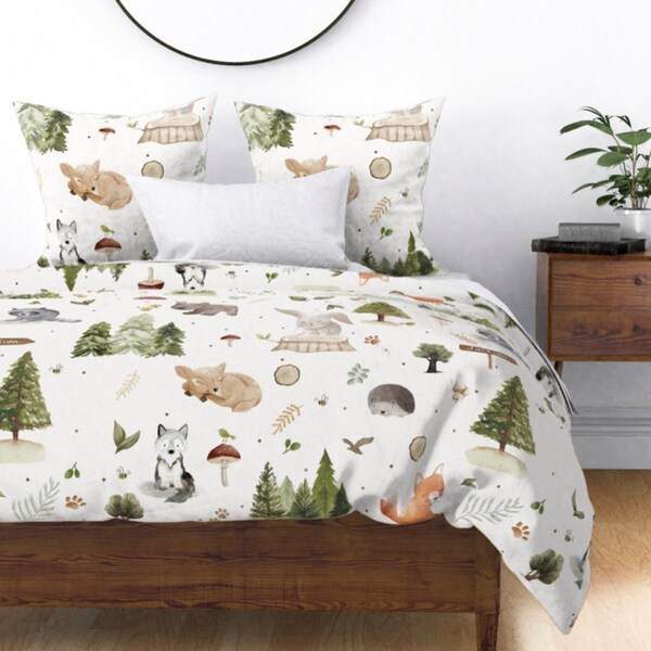 Couette forêt fantaisiste, literie sur le thème des bois, couette Afrique, couette pins, renard, cerf, raton laveur, faon, ours, lapin, literie hérisson