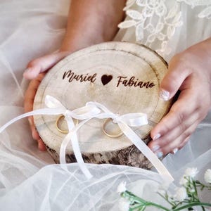 Porta fedi in legno personalizzato, scatola in legno personalizzata, scatola per anello di fidanzamento, portafedi inciso a mano