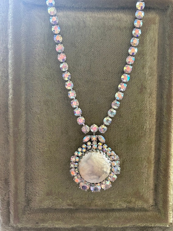 Gorgeous iridescent Weiss rhinestone necklace