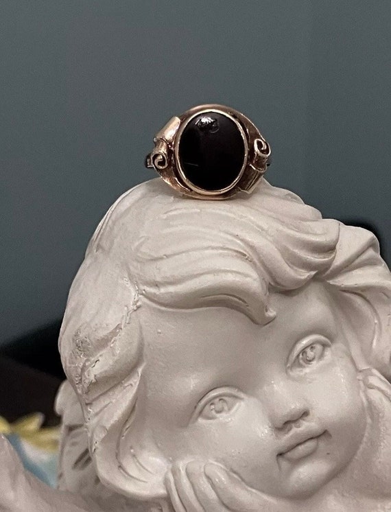 Art Deco Estate 10k Yellow Gold Swirl Black Onyx R