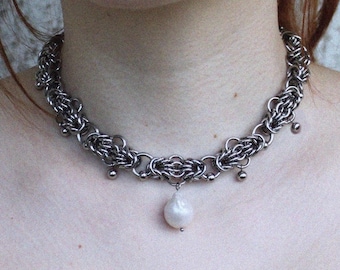 Handmade Stainless Steel Chainmaille Choker with Baroque Pearl Elegant Necklace