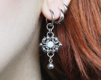 Handmade Chainmail Stainless Steel Earrings with Freshwater Pearls – Medieval Style