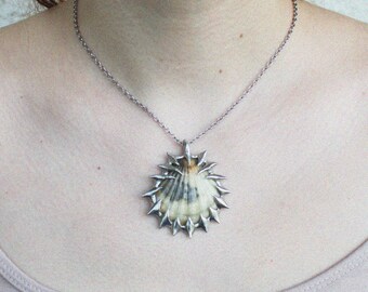 Spiked Shell Pedant, y2k charm, Seashell Charm, Softsolder