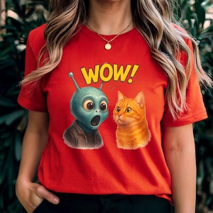 Alien Cat Graphic Tee: Funny Sci-Fi Unisex T-Shirt