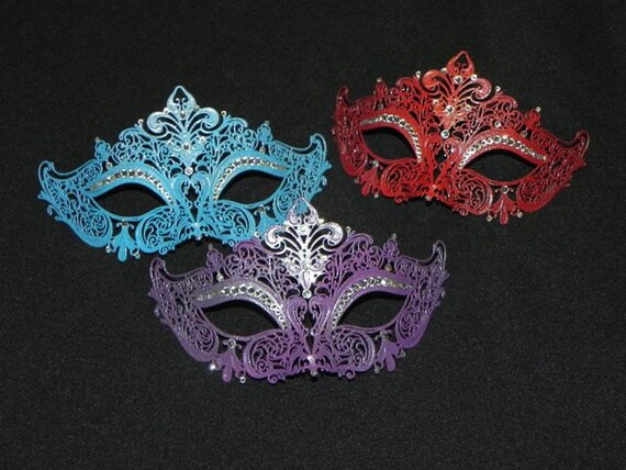 Masquerade Mask Luxurious Wall Decor Mask Silver Purple M31082