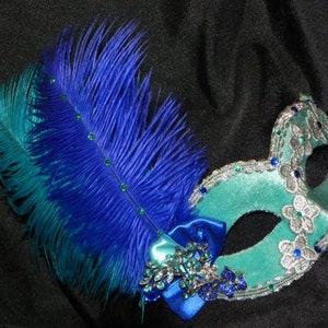 Lace and Feather Masquerade masker in Royal Blue, Aqua en zilver