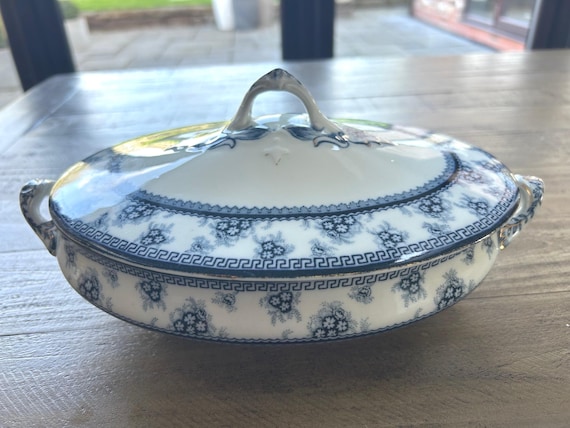 Antique  Rare 1907 WOOD & SONs Royal semi porcelain tureen serving dish with lid 12”