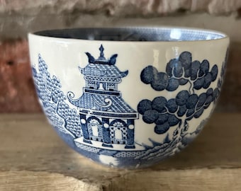 Vintage Wedgwood Etruria Barlaston "Willow" Pattern Sugar Bowl c1940