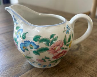 Jarra de leche/cremera de porcelana vintage de los 90 "Hazelbury" de Laura Ashley, con estampado floral y chintz.