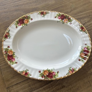 Vintage Royal Albert Old Country Roses Platter: 1960s Bone China
