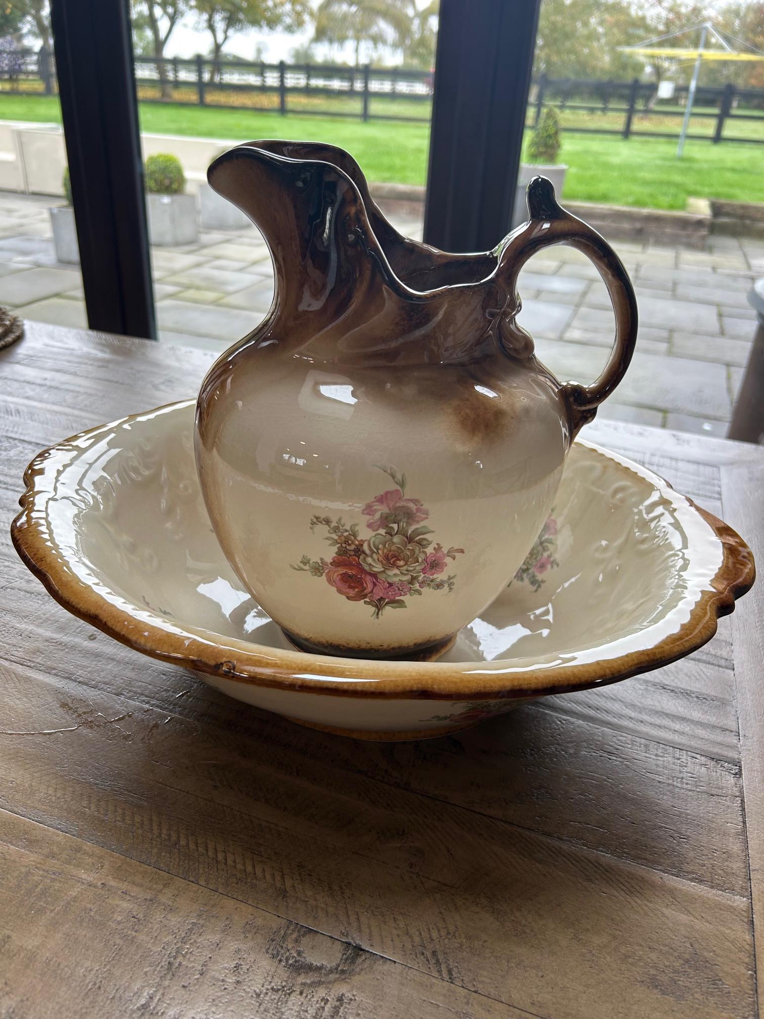 【希少】洋書 Collecting Kitchenware キッチンアンティーク Antique Empress Ironstone Floral Pitcher and Basin Set - Etsy
