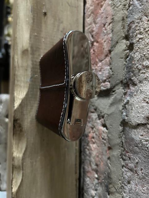 ヴィンテージレザーステンレススチールヒップフラスコ 6オンス - Etsy 日本