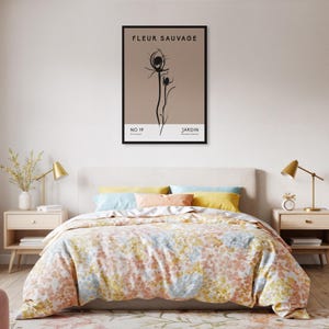 Impression d'art au trait fleurs sauvages encadrée, affiche botanique minimaliste, cadeau de décoration murale florale beige neutre pour une maison moderne ou une chambre inspirée de la nature