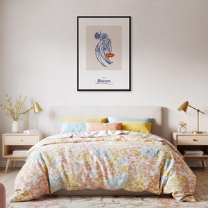 Impressão de parede emoldurada Courage Bloom, pôster com desenho de flor em linha azul, presente botânico minimalista e inspirador para decoração tranquila de casa ou escritório