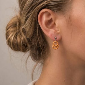 mini pretzel studs