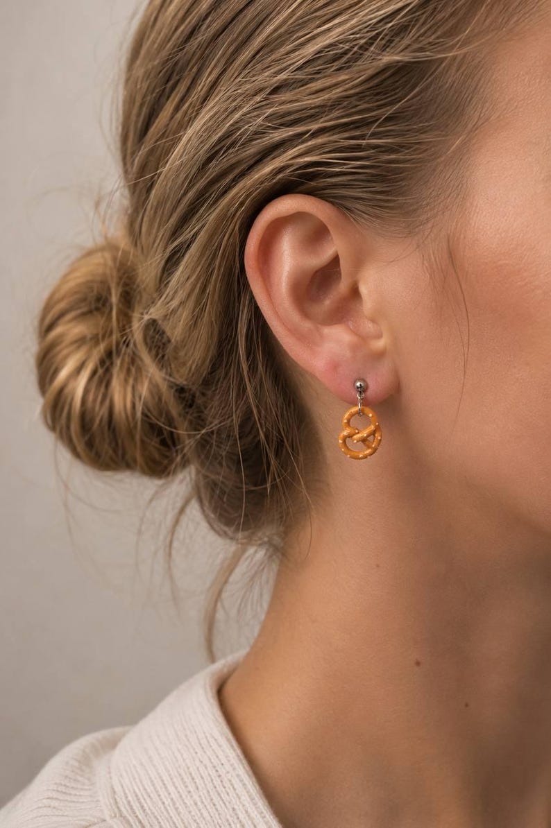 mini pretzel studs
